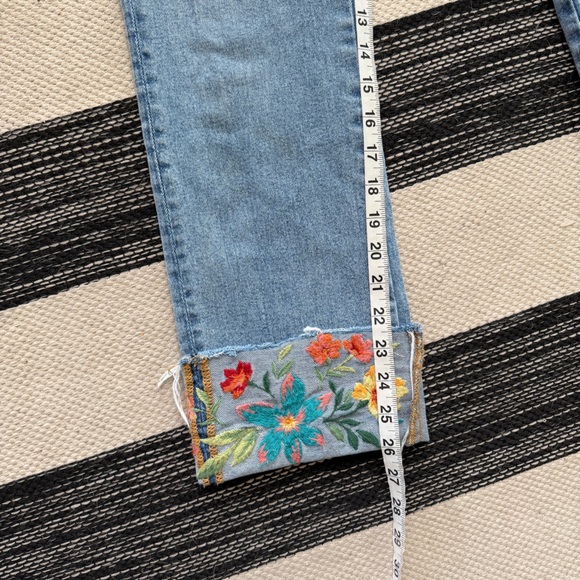 Driftwood Women's Colette Light Blue Jeans with Embroider Tapper - Picture 11 of 14